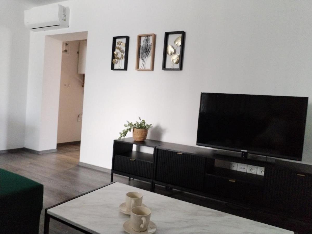 Apartman Pri Parku Solcany المظهر الخارجي الصورة